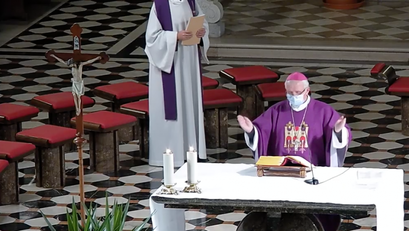Pridiga nadškofa Stanislava Zoreta pri sveti maši na Tromostovju na 2. adventno nedeljo